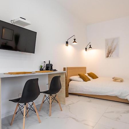 Love Room Jacuzzi Sauna Privatif Marseille Luaran gambar